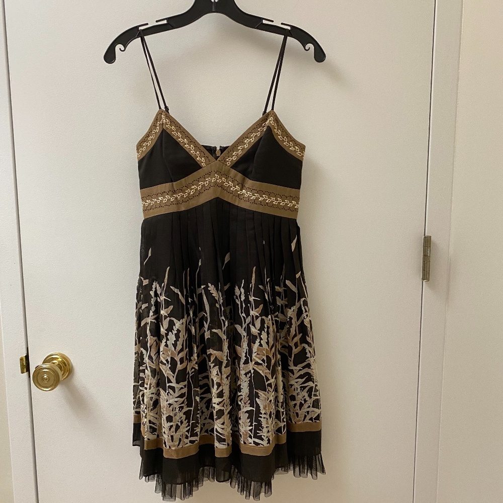 BCBG Size 2 Brown Floral Embroidered Dress